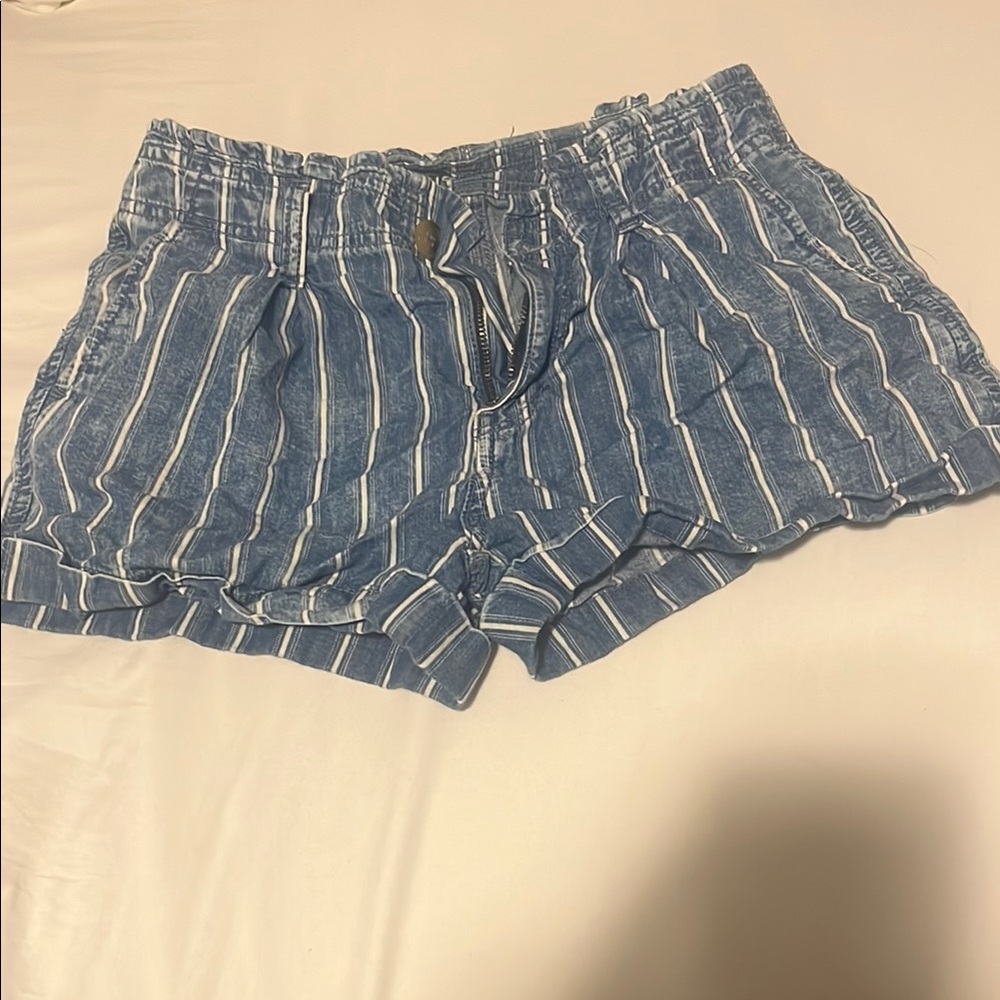 American Eagle Blue Striped Women's Shorts